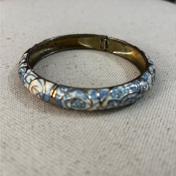 Beautiful Blue, Grey, silver and Gold bangle bracelet - Picture 5 of 8
